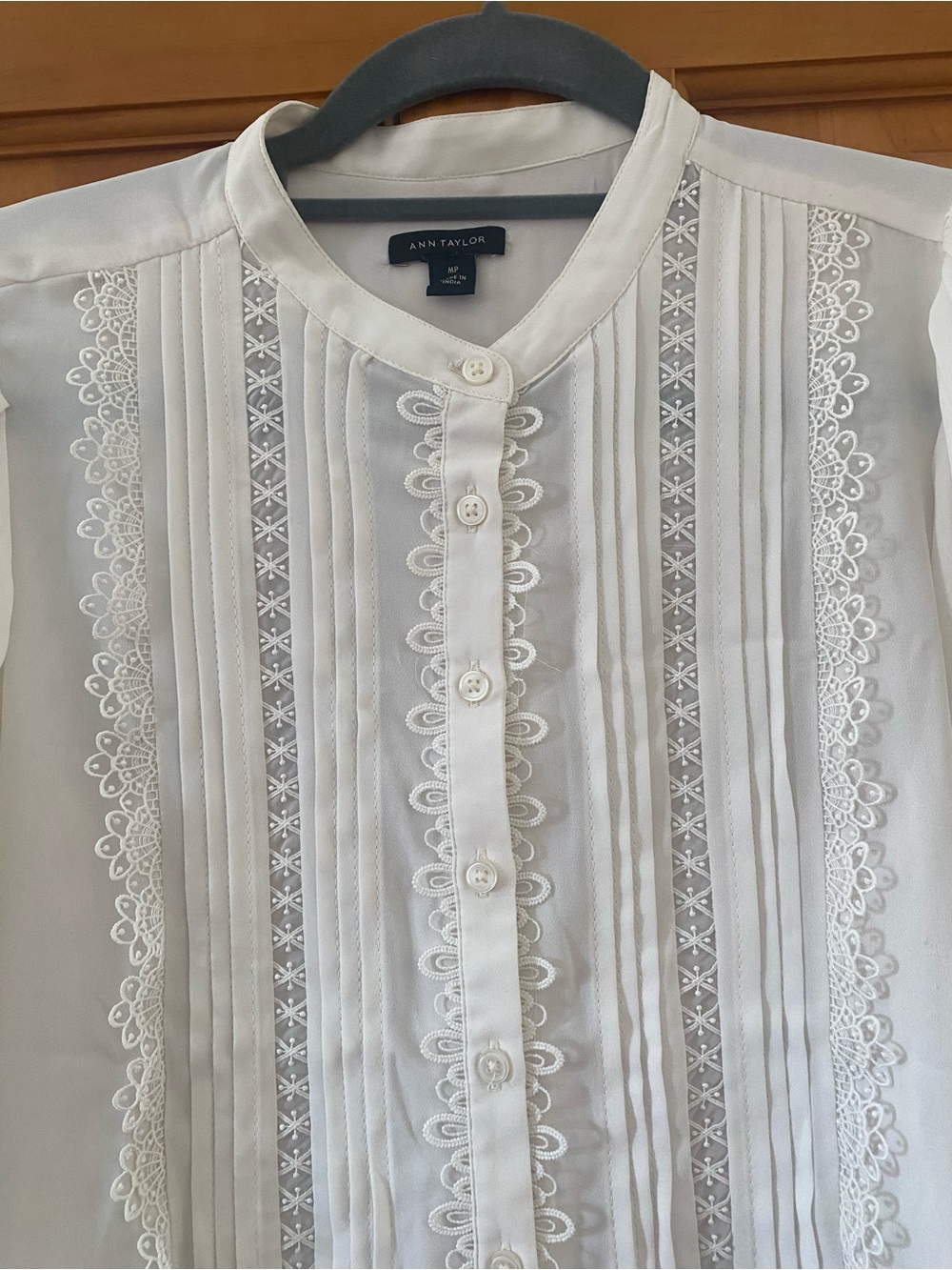 Ann Taylor Ivory Lace Inset Pintuck Button Front Blouse Medium Petite MP - Picture 2 of 11